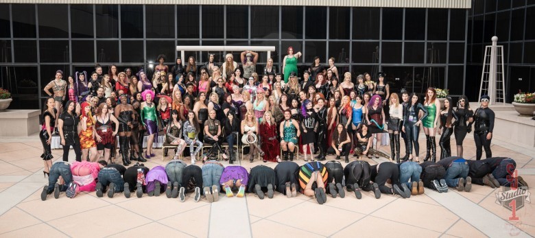 DomCon 2019 Group Shot, photo courtesy slaveboi julia, http://www.sjstudio1.com