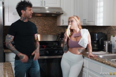 Cubbi Thompson Opens Wide in Latest from Brazzers